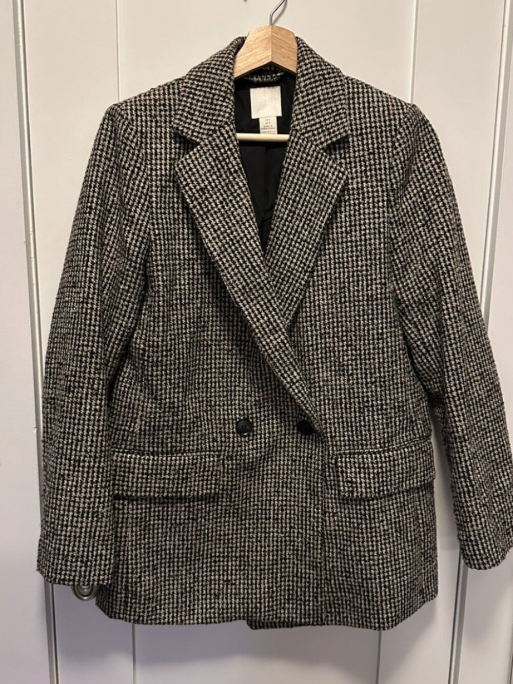 H&M Tweet look blazer